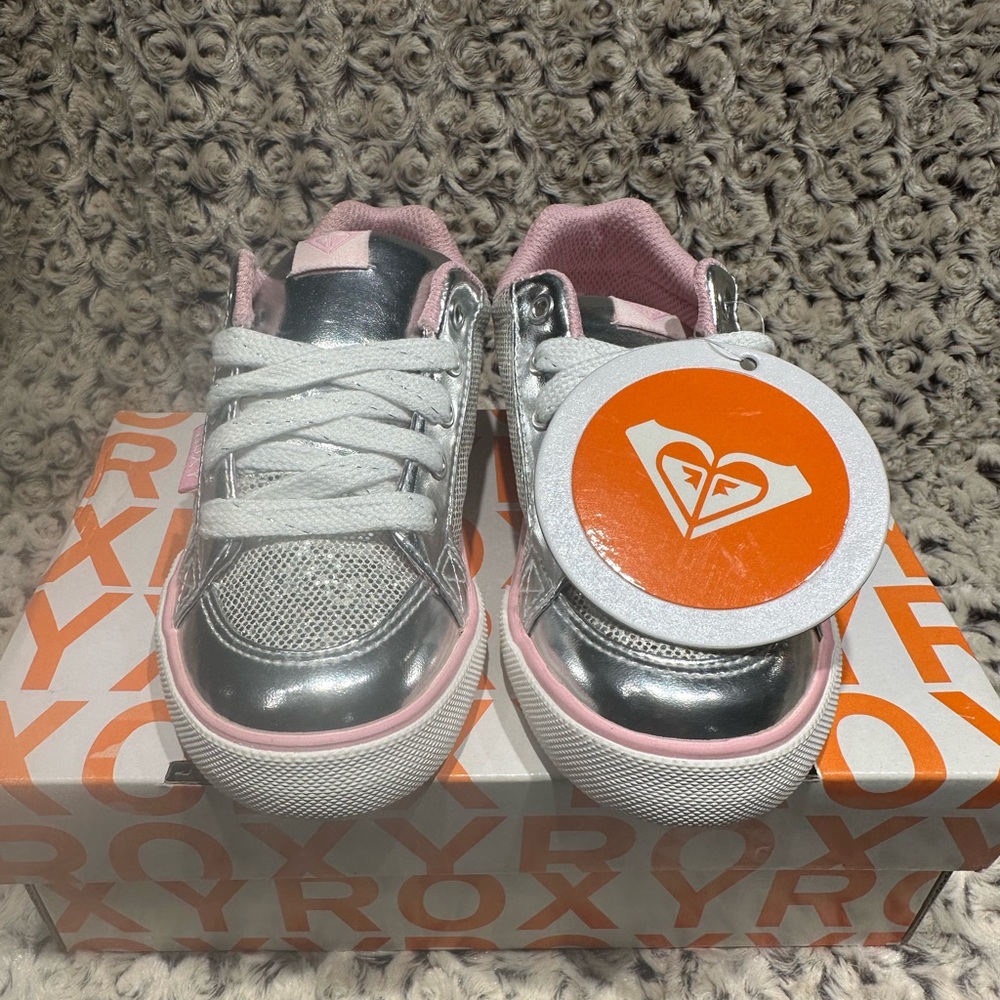 ROXY Girls Aliso Silver Sparkle Sneakers Girls US Size 10 Brand New With Box